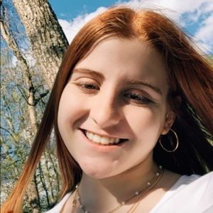 Meet your Posher, Jillian